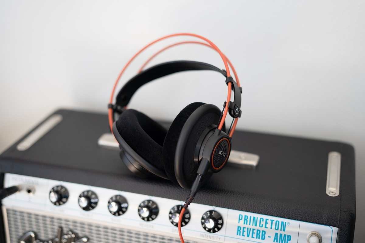 AKG K712 PRO ヘッドホン - ヘッドフォン